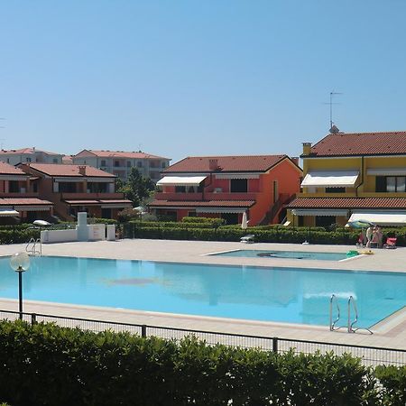 Residence Villaggio Dei Fiori Con Piscina E Posto Spiaggia Incluso Caorle Pokoj fotografie