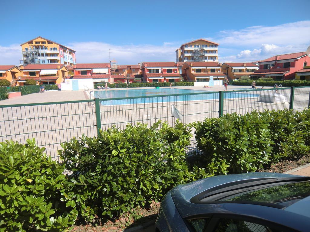 Residence Villaggio Dei Fiori Con Piscina E Posto Spiaggia Incluso Caorle Pokoj fotografie