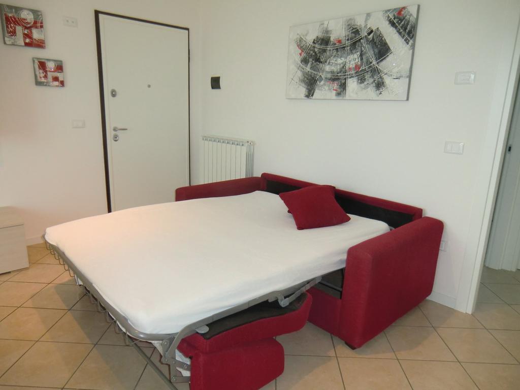 Residence Villaggio Dei Fiori Con Piscina E Posto Spiaggia Incluso Caorle Pokoj fotografie