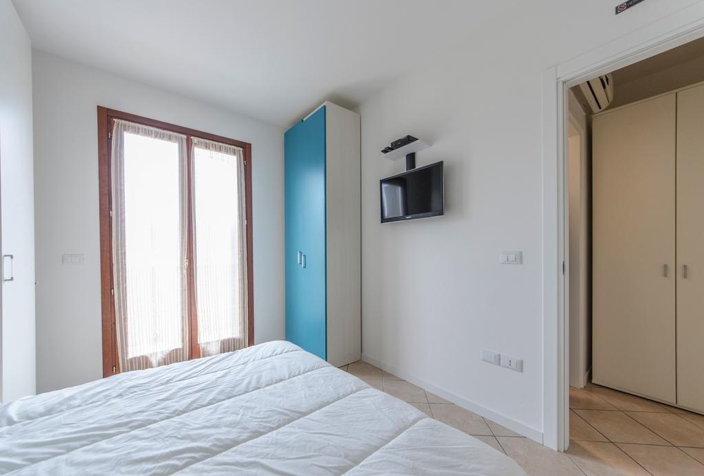 Residence Villaggio Dei Fiori Con Piscina E Posto Spiaggia Incluso Caorle Pokoj fotografie